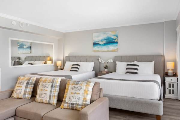 This condo accommodates up to 4 guests that can comfortably sleep in 2 queen-size beds.