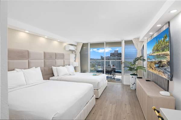 Have a relaxing stay in your newly renovated condo with 2 queen-size beds with Beautyrest PressureSMart 2.0 Plush 11.75'' mattress and 75'' Toshiba Smart TV.