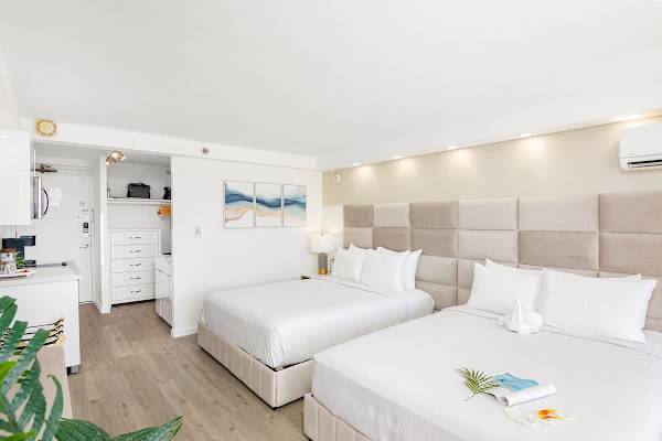 This studio has 2 queen-size beds with Beautyrest mattresses.