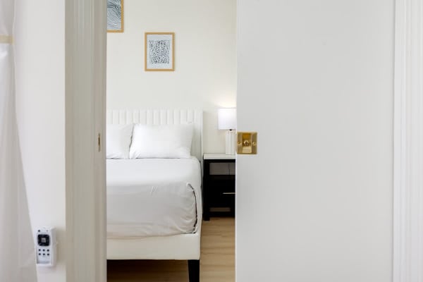 Bedroom details