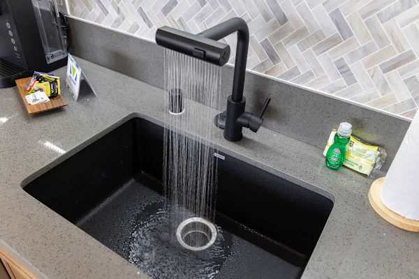Kitchen sink