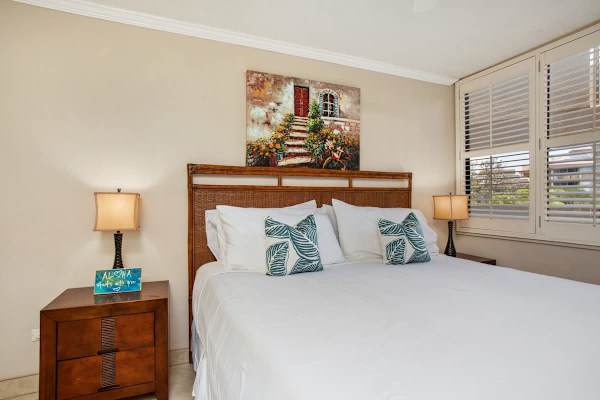 King-size bed in the bedroom for your relaxation