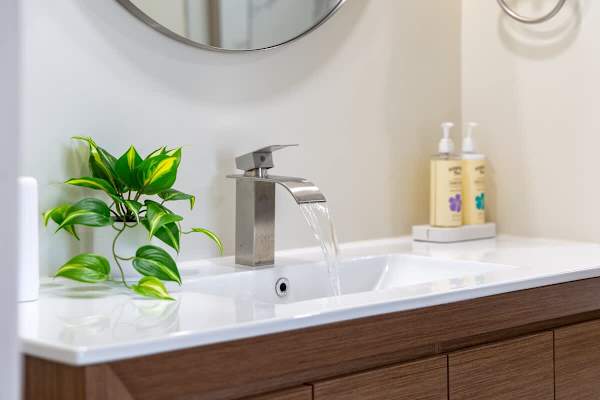 Bathroom sink