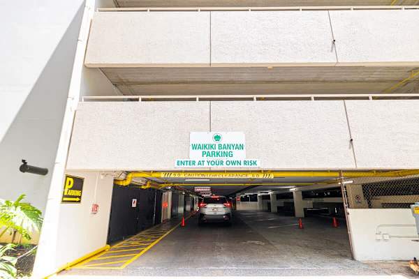 Waikiki Banyan Parking from Kuhio street