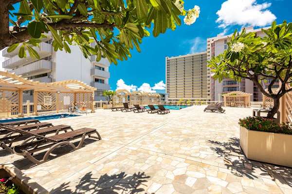Soak up the sun or relax in the shade on our expansive outdoor terrace, featuring comfortable lounge chairs and stylish cabanas perfect for enjoying the beautiful weather. Plus enjoy the hot tub and pool on the 6th floor!