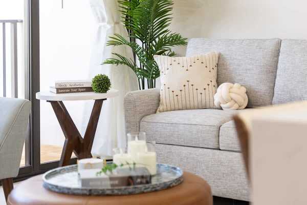 Decorative details in the living area