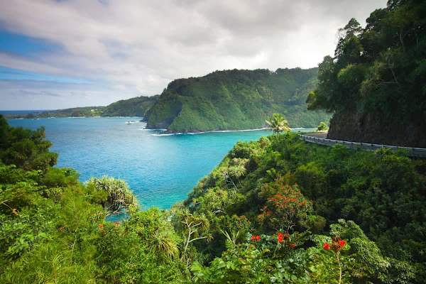 Explore the beauty of Maui