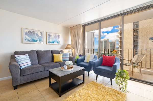 Living room with pull-out sleeper sofa 