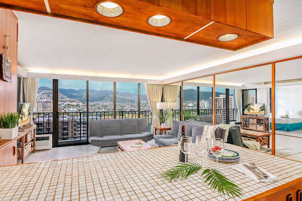 Have shared meals on your countertop with beautiful mountain views.