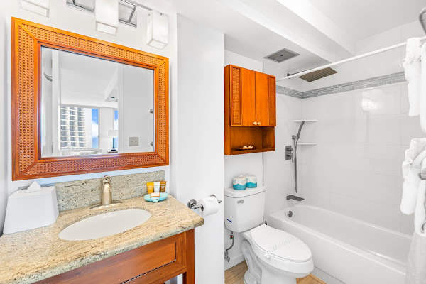 The full bathroom features a shower/tub combination for your convenience!