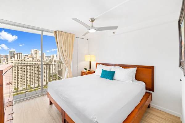 Relax on your bedroom with a king-size bed!
