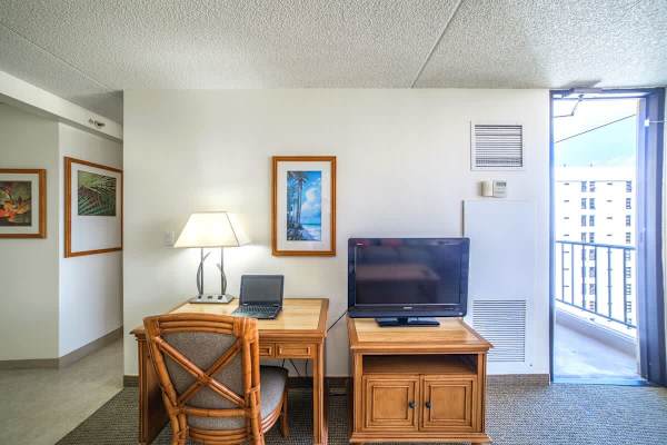 Dedicated workspace plus TV.