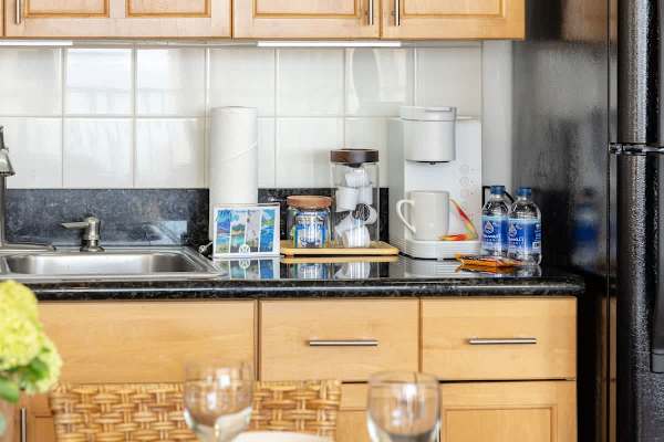 Fully-equipped kitchen