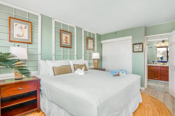 Have a restful night's sleep in your bedroom with a King-size bed, closet, and access to the bathroom.