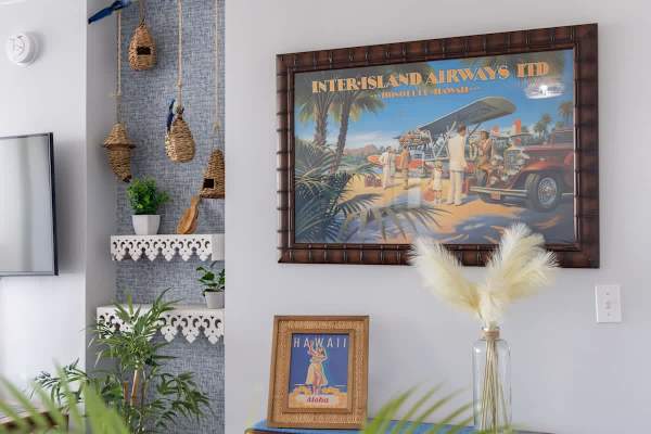 Immerse yourself in the spirit of Aloha with captivating Hawaiian-themed artwork and charming decorative accents that evoke a sense of island adventure and relaxation.