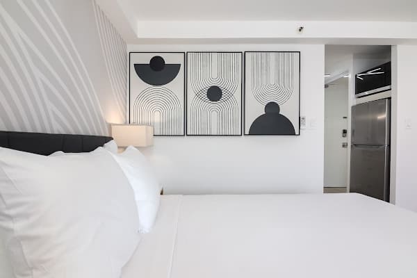 2 queen-size beds for your ultimate relaxation