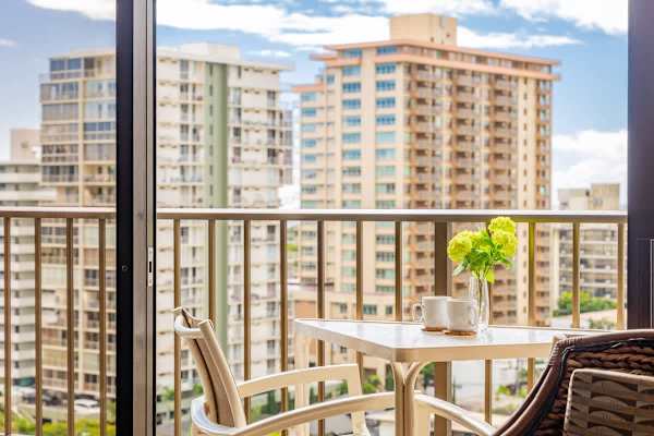 Great city views from your lanai!