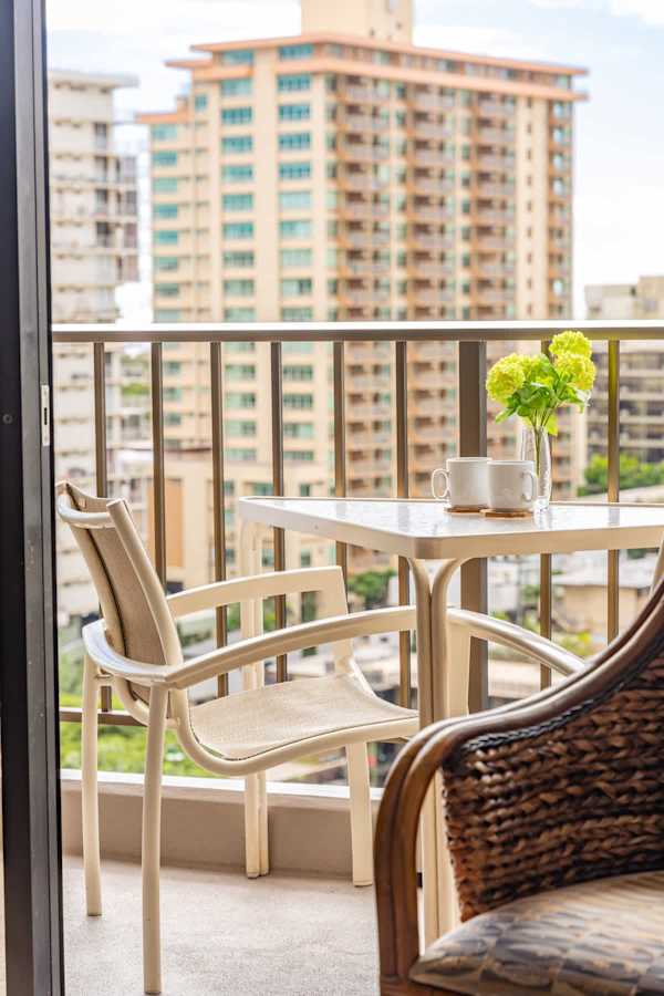 Great city views from your lanai!