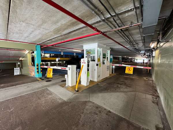 Waikiki Sunset Parking garage with 6ft clearance