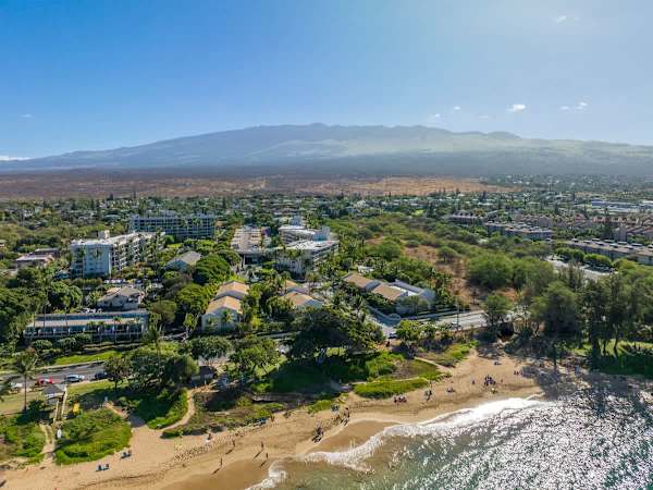 Maui Banyan condo w/ BBQ grill and pool