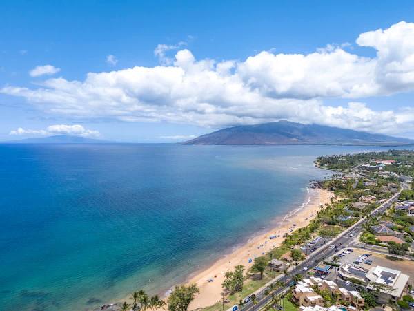 Maui Banyan condo w/ BBQ grill and pool