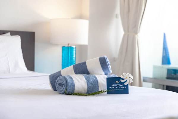 Relax in your king-size bed after a day of activity in the sun!