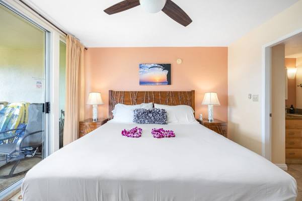Island living - lanai, pool & beach essentials