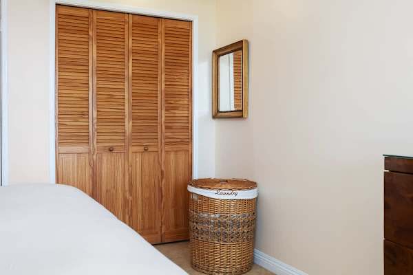 Island living - lanai, pool & beach essentials