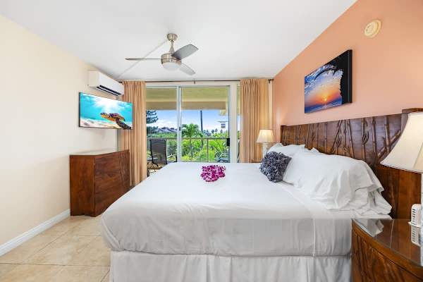 Island living - lanai, pool & beach essentials