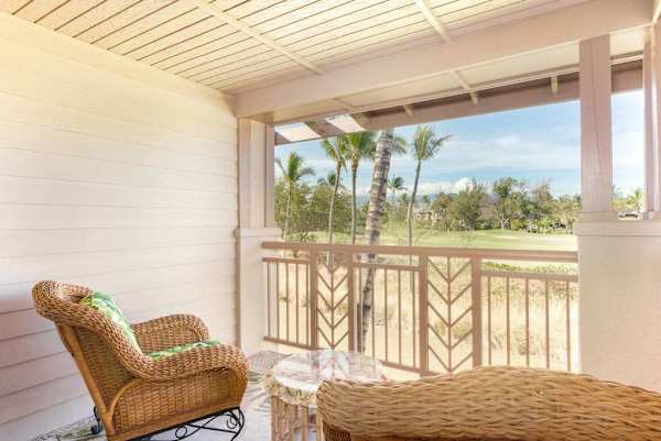 Private lanai with outdoor seating
