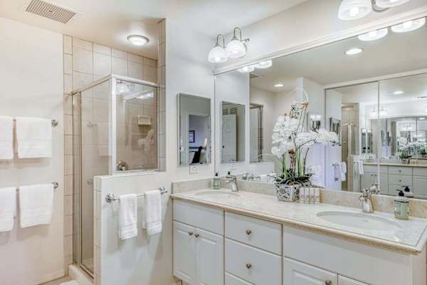 Modern bathroom with a walk-in shower