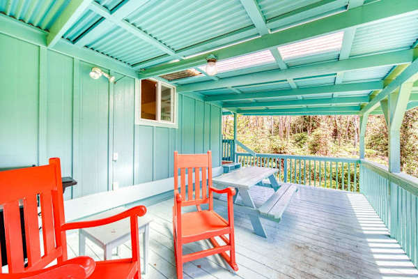 Spacious Covered Lanai For Outdoor Dining