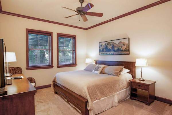 Inviting bedroom with a cozy queen bed