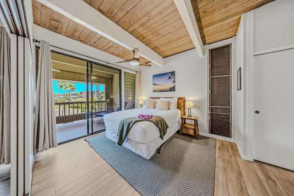 Wake Up To Tropical Views From Your Comfortable Queen-Size Bed
