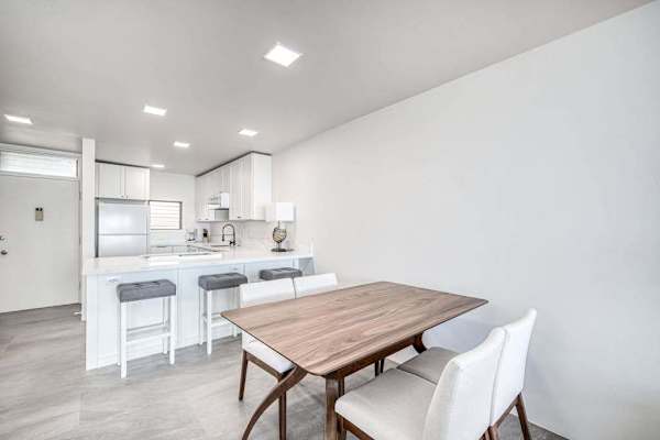 Seamless Flow From Casual Dining To Gourmet Kitchen Spaces