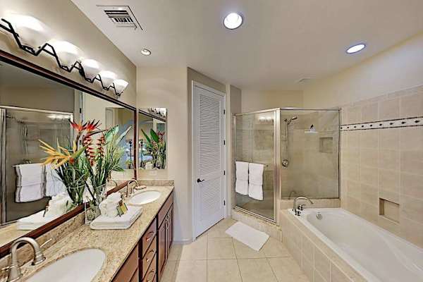 Master en-suite bathroom with double sinks, garden tub and walk-in shower.