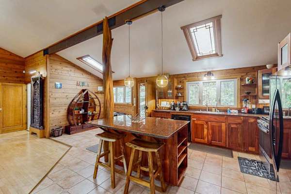 Fully equipped kitchen for easy home-cooked meals
