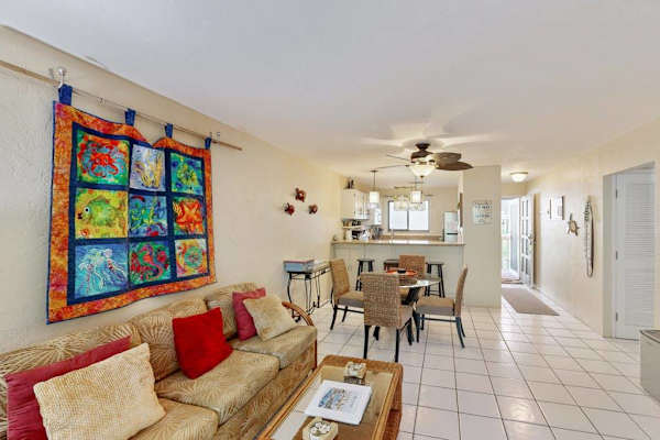 Open concept living/dining area 