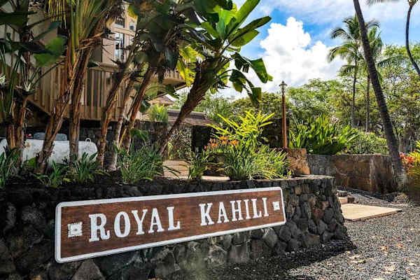 Royal Kahili entrance