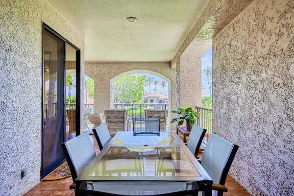 Covered Outdoor Dining With Island Breeze