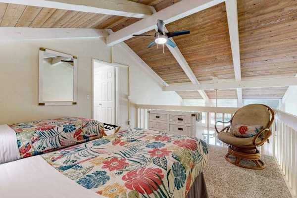 Cozy Twin Loft Sleeping Retreat