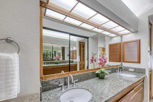 Double Vanity Designed For Easy Mornings