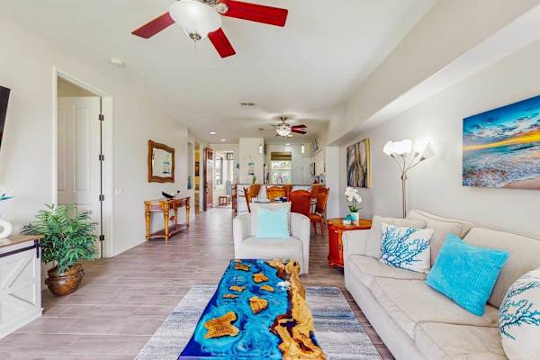 Coastal Lounge Perfect For Gathering