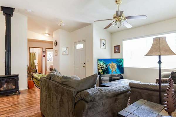 Cozy Living Room For Relaxing Evenings