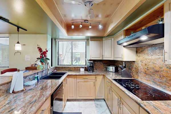 Chef's Kitchen With Premium Finishes