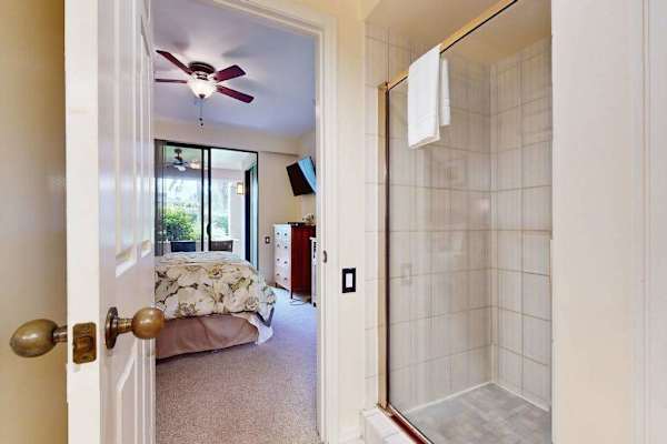 Walk In Shower With Modern Comfort