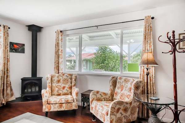 Sunny Sitting Area With Garden Views