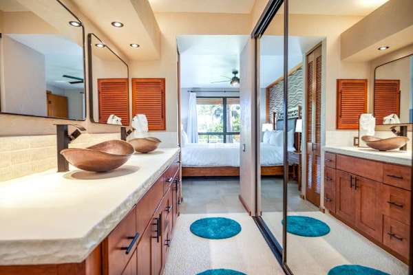Spa-Inspired Vanity With Elegant Finishes