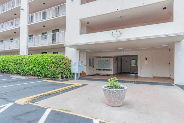 Convenient Arrival And Parking Access