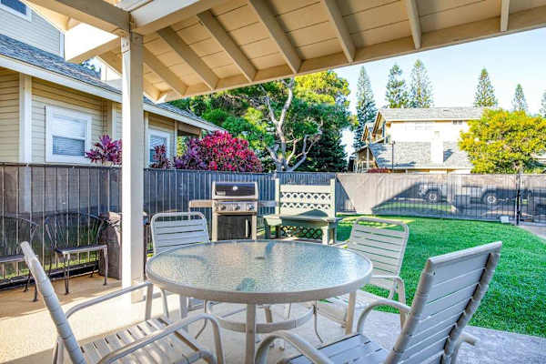 Private Outdoor BBQ And Dining Patio